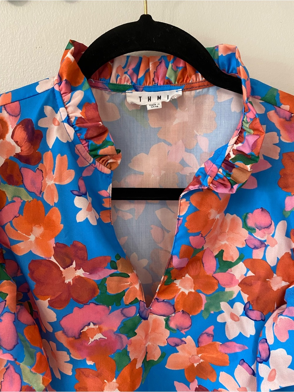 THML Ashley Floral Vibrant Ruffle Sleeve Blouse - garden party - size small - Picture 7 of 8